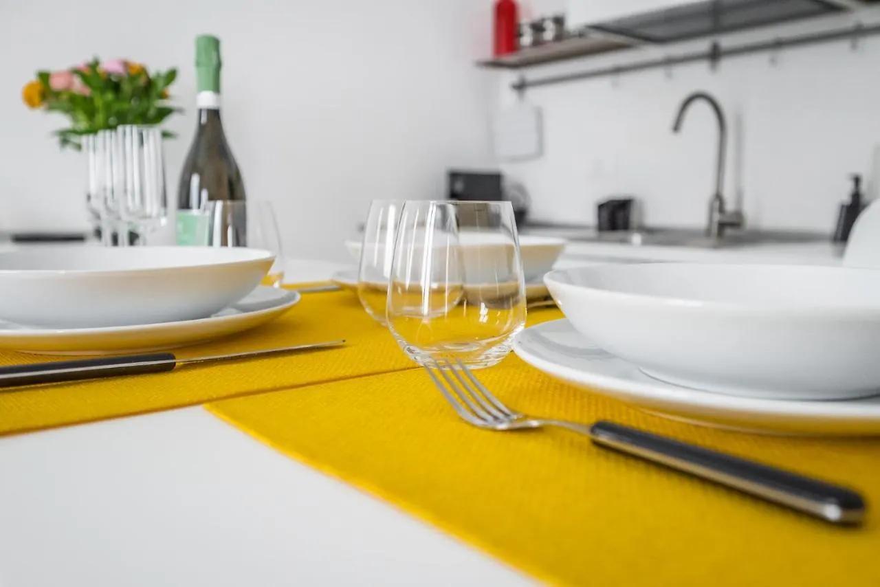 Апартаменты The Minimal Chic Home - Isola District Милан