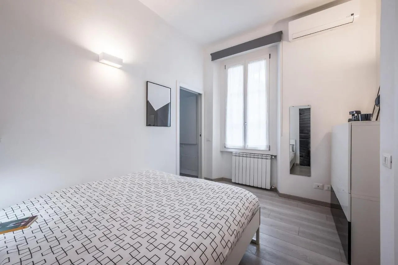 The Minimal Chic Home - Isola District 밀라노