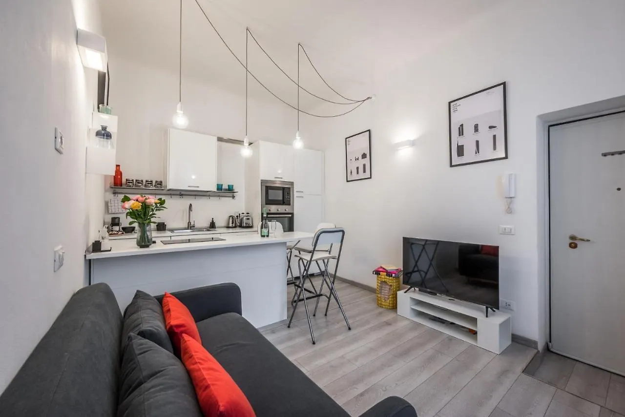 The Minimal Chic Home - Isola District Milano